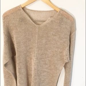 Knitted oversized pullover sweater